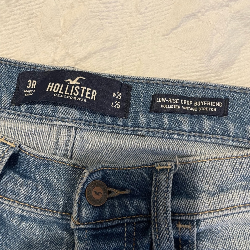 Low ride crop boyfriend jeans